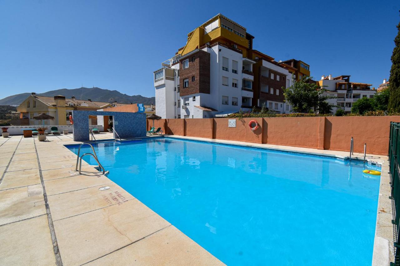 Apartamento Con Amplio Porche Y Bbq Benalmádena Kültér fotó