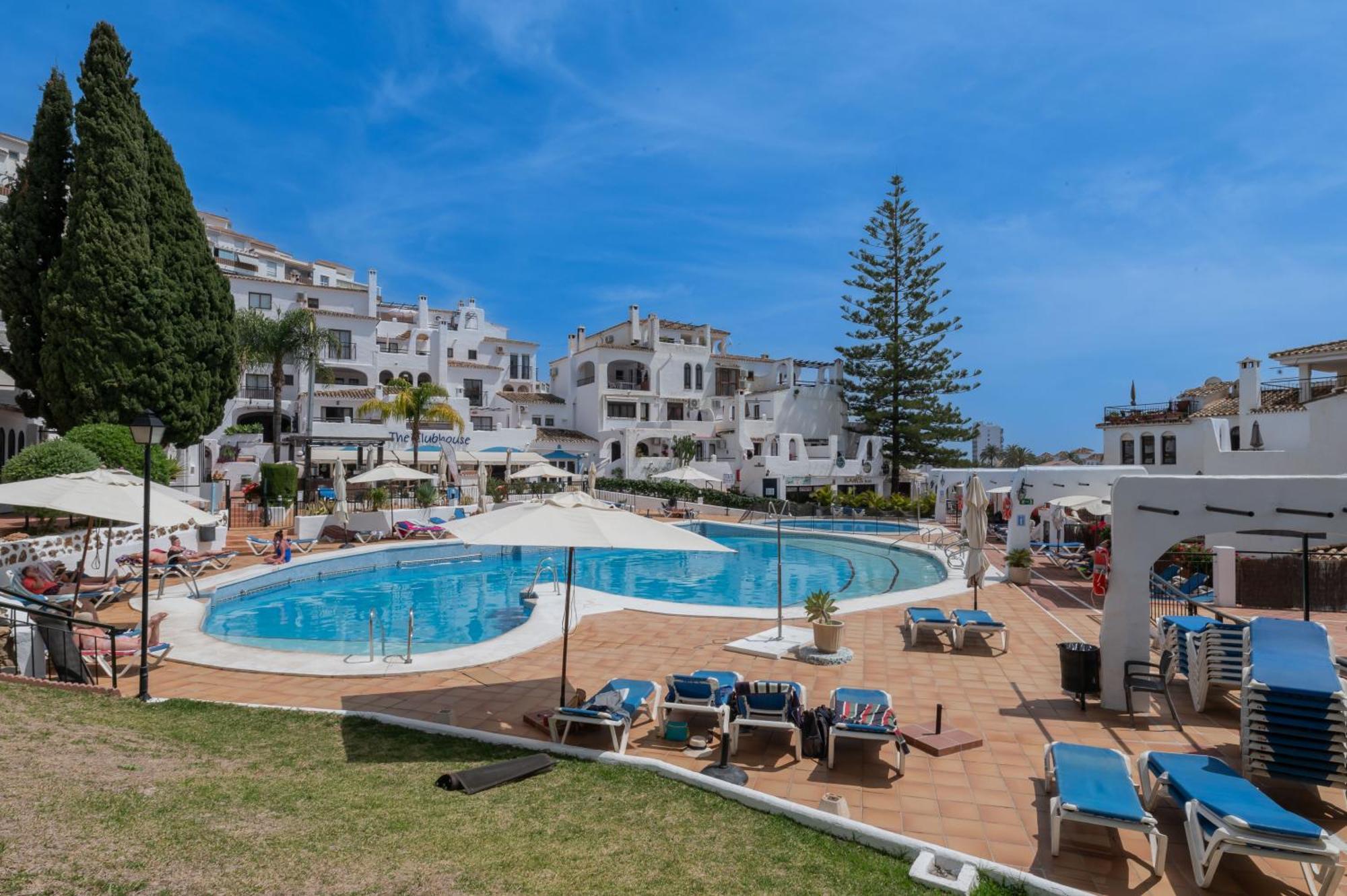 Apartamento Con Amplio Porche Y Bbq Benalmádena Kültér fotó