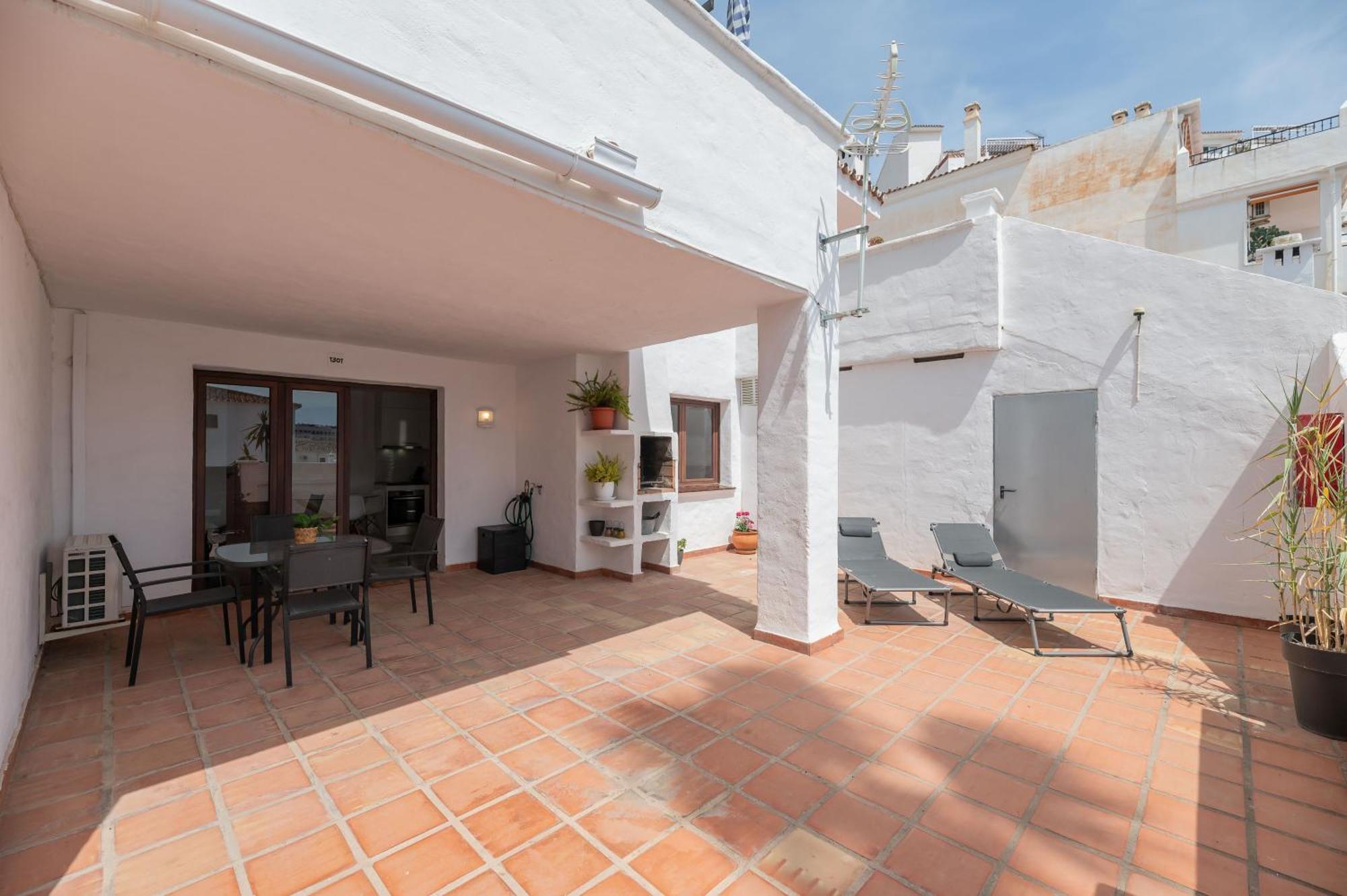 Apartamento Con Amplio Porche Y Bbq Benalmádena Kültér fotó